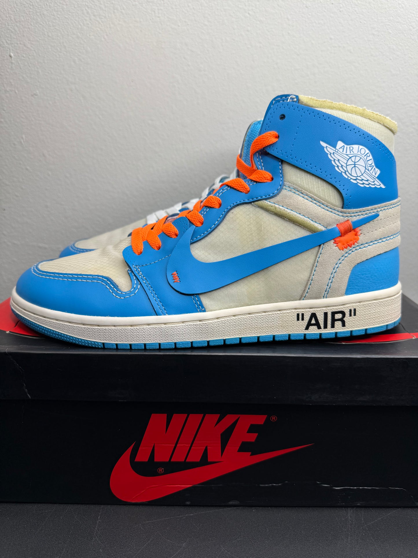 Air Jordan 1 High OG X Off-White “University Blue” (Preowned)