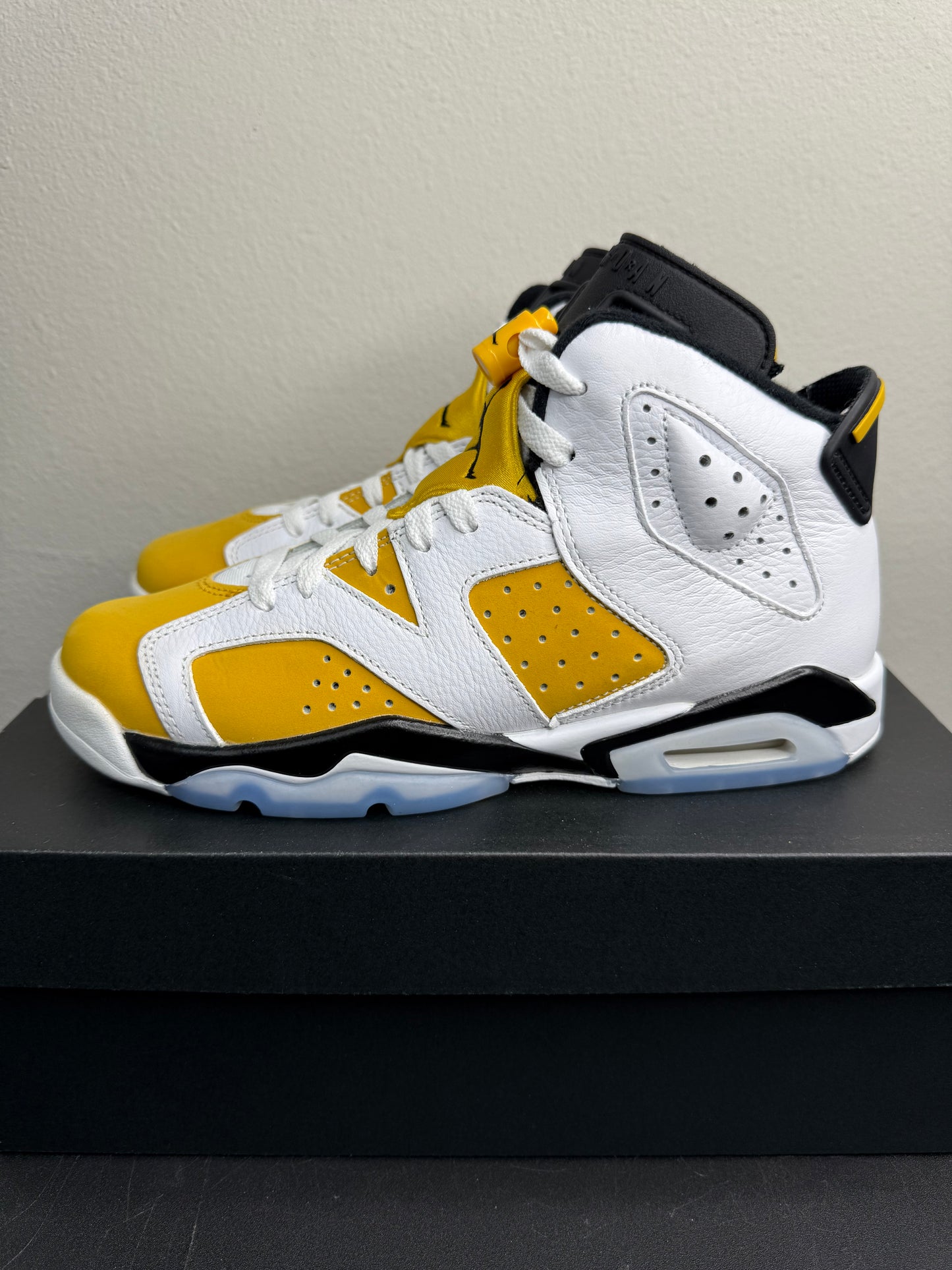 Air Jordan 6 Retro “Yellow Orchre” (GS) (Preowned)