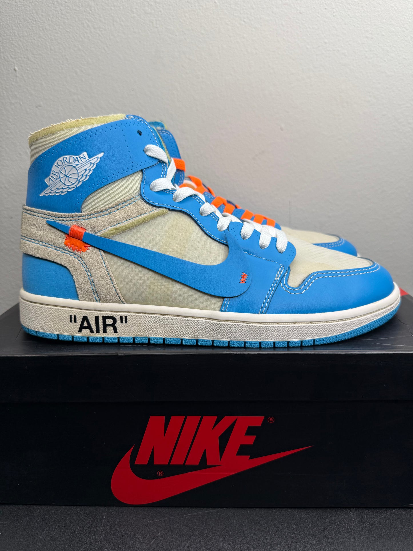 Air Jordan 1 High OG X Off-White “University Blue” (Preowned)