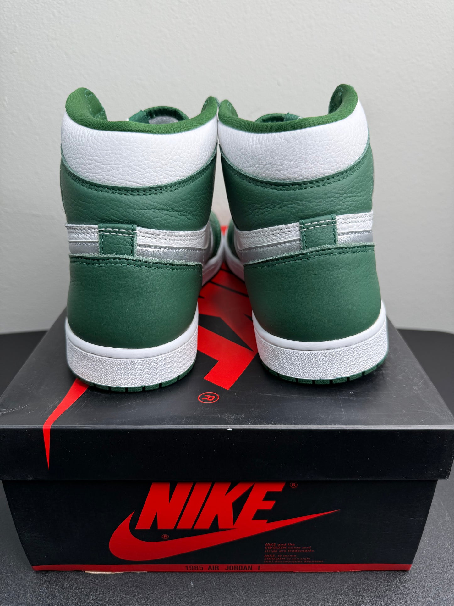 Air Jordan 1 Retro High OG “Gorge Green” (Preowned)