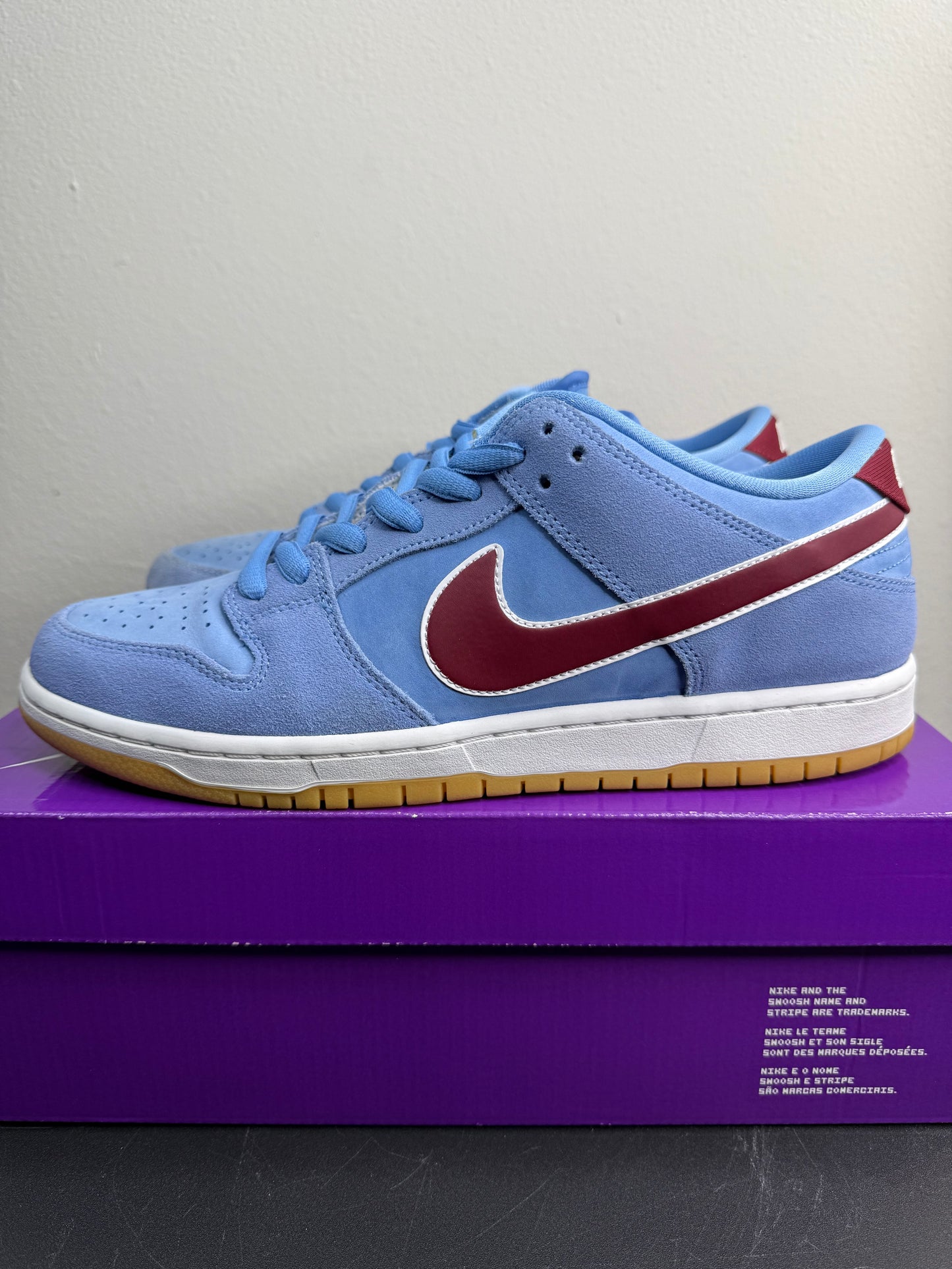 Nike SB Dunk Low “Philadelphia Phillies” (Preowned)