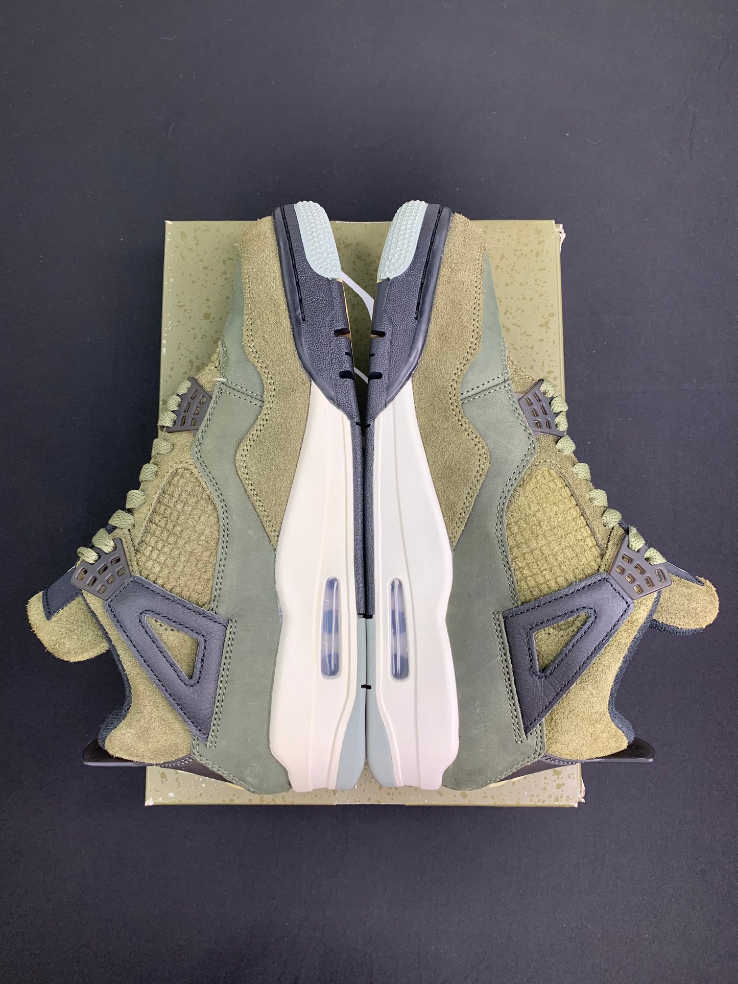 Air Jordan 4 Retro SE “Craft Olive” (Preowned)