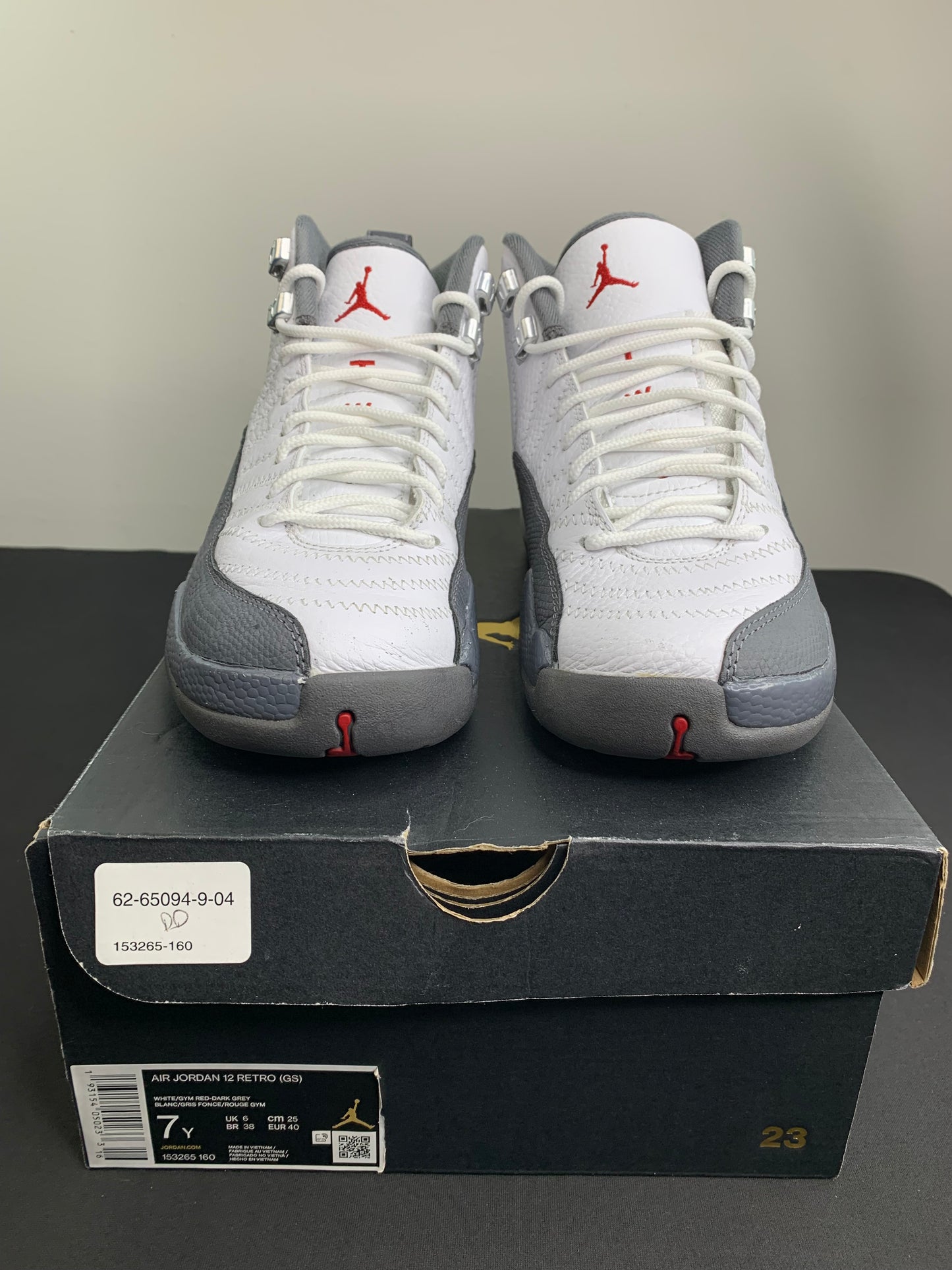 Air Jordan 12 Retro “White/Dark Grey” (GS) (Preowned)