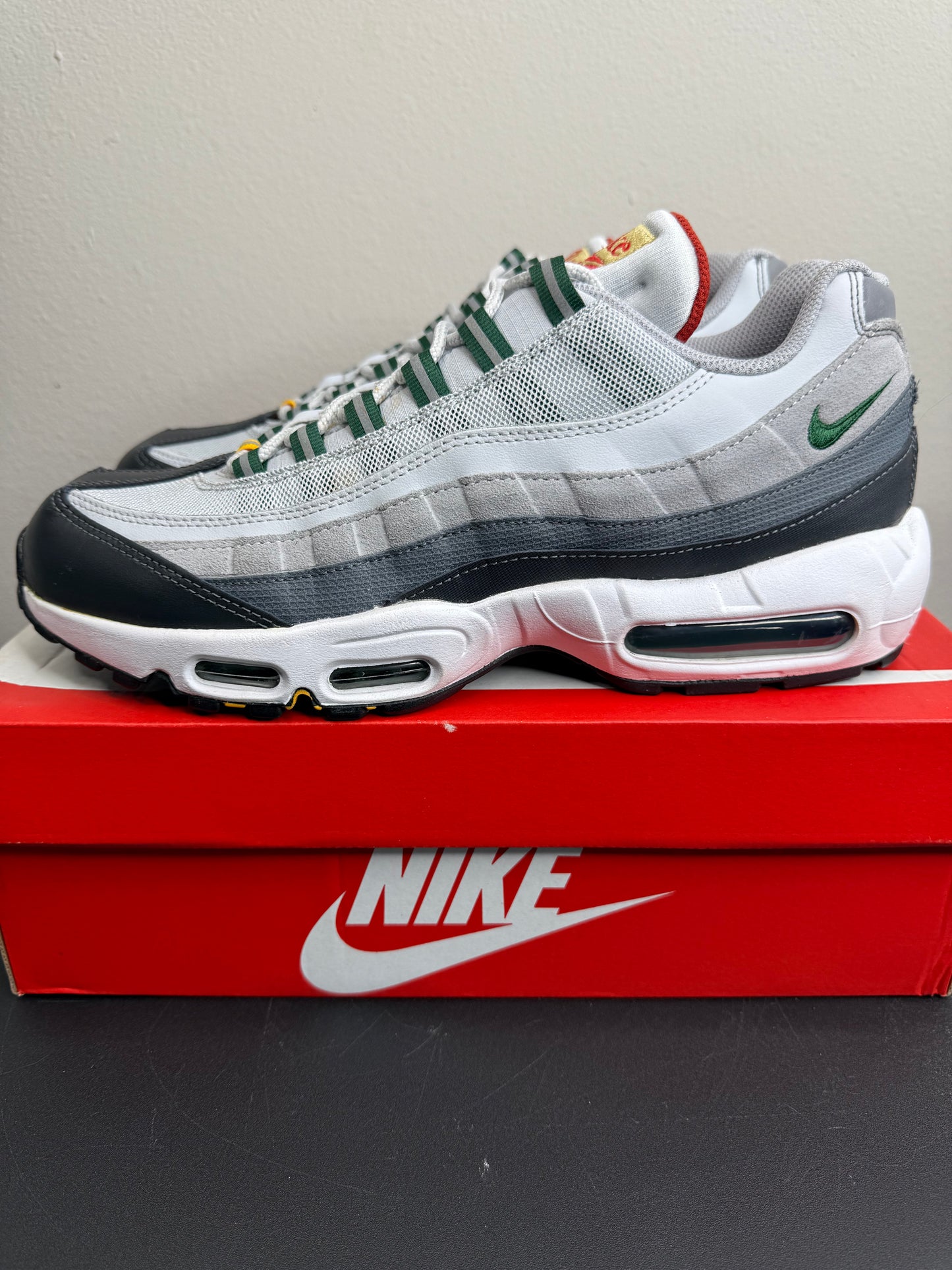 Nike Air Max 95 “Pure Platinum/Gorge Green” (Preowned)