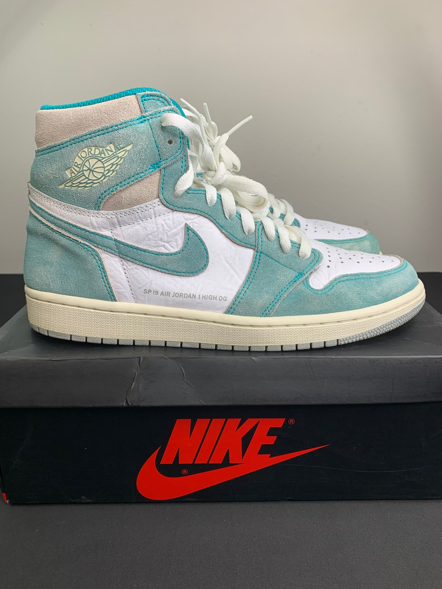 Air Jordan 1 High Retro OG “Turbo Green” (Preowned)