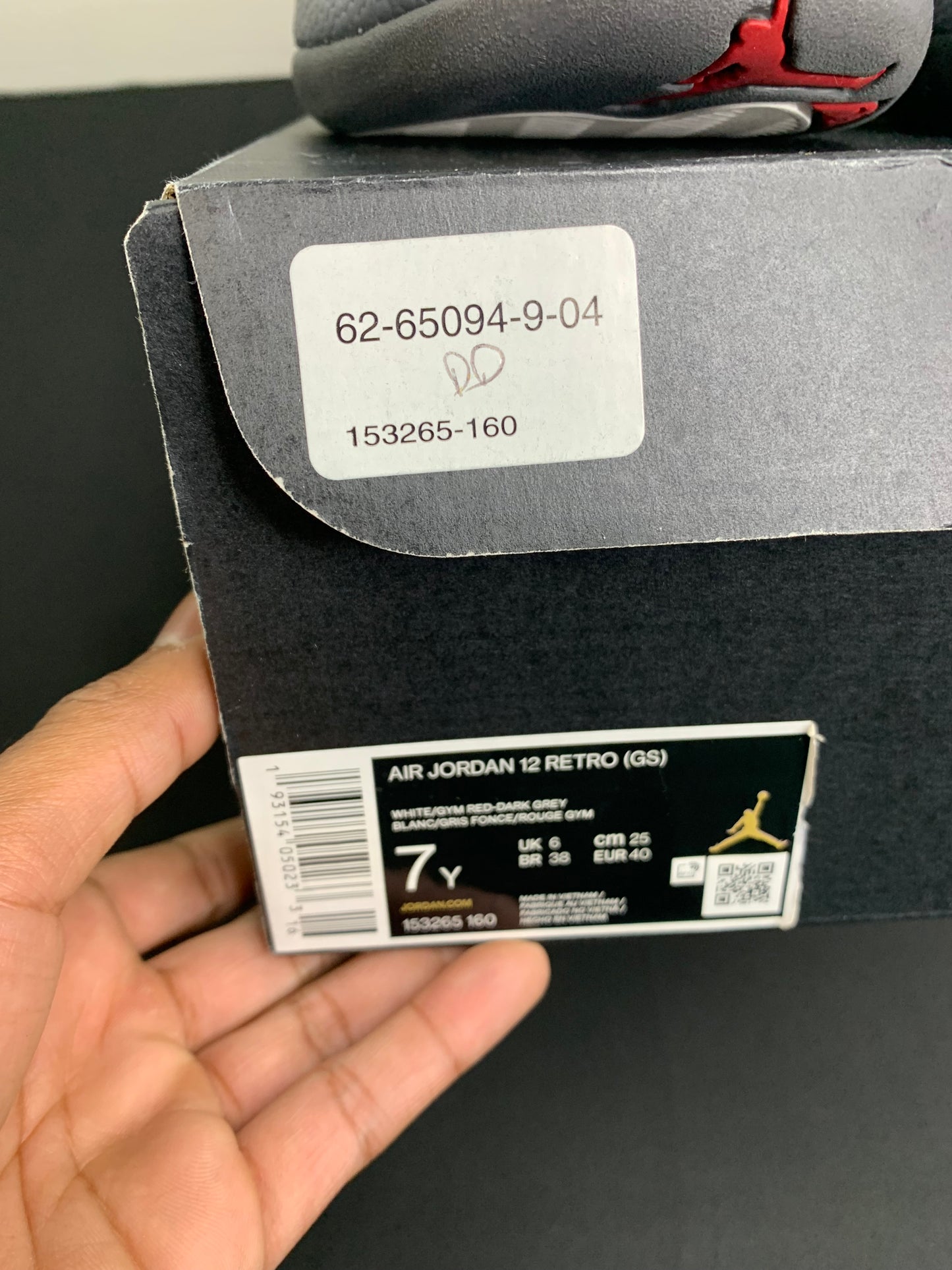 Air Jordan 12 Retro “White/Dark Grey” (GS) (Preowned)