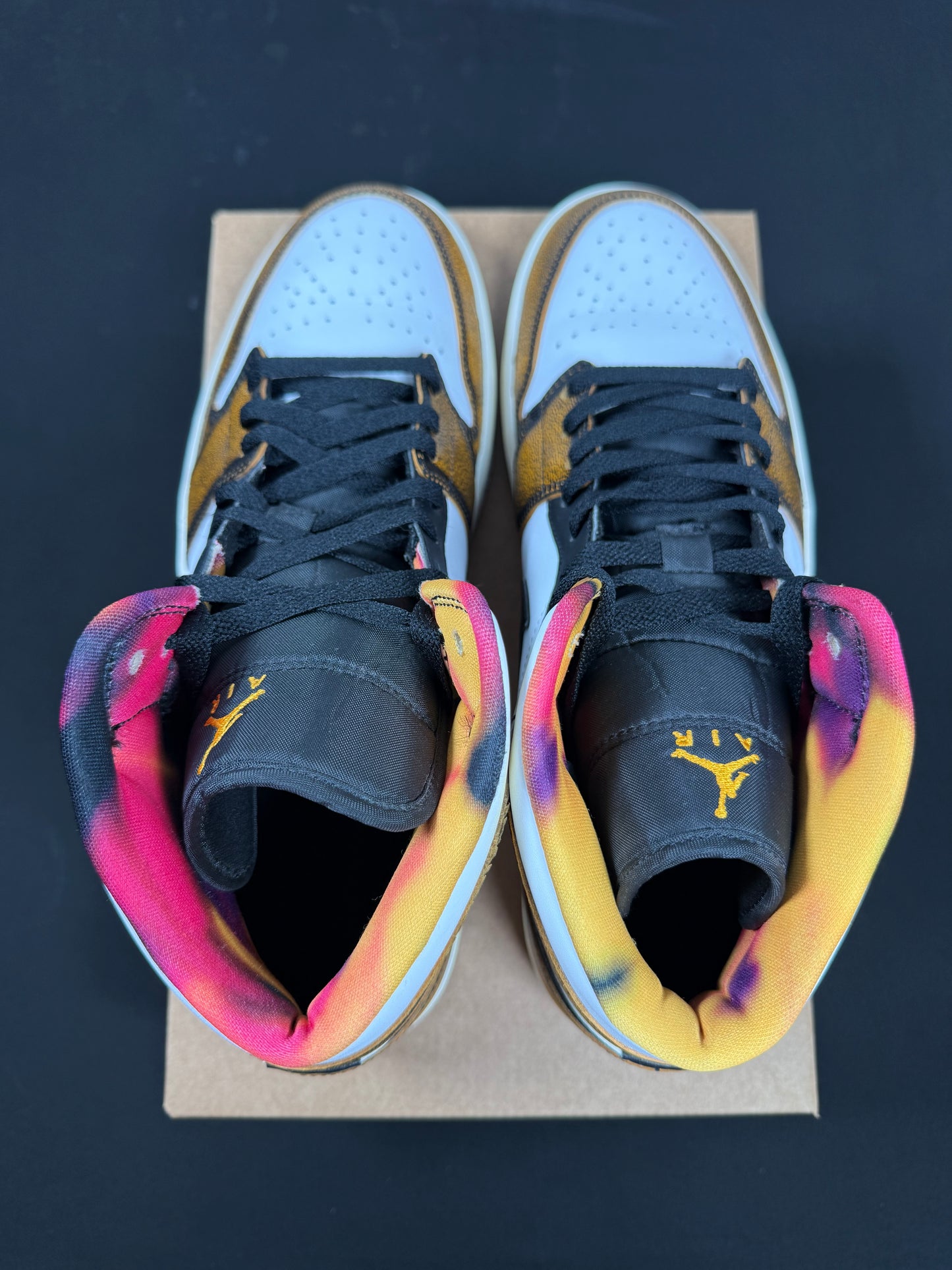 Air Jordan 1 Mid SE “Orange Wear-Away” (Preowned)