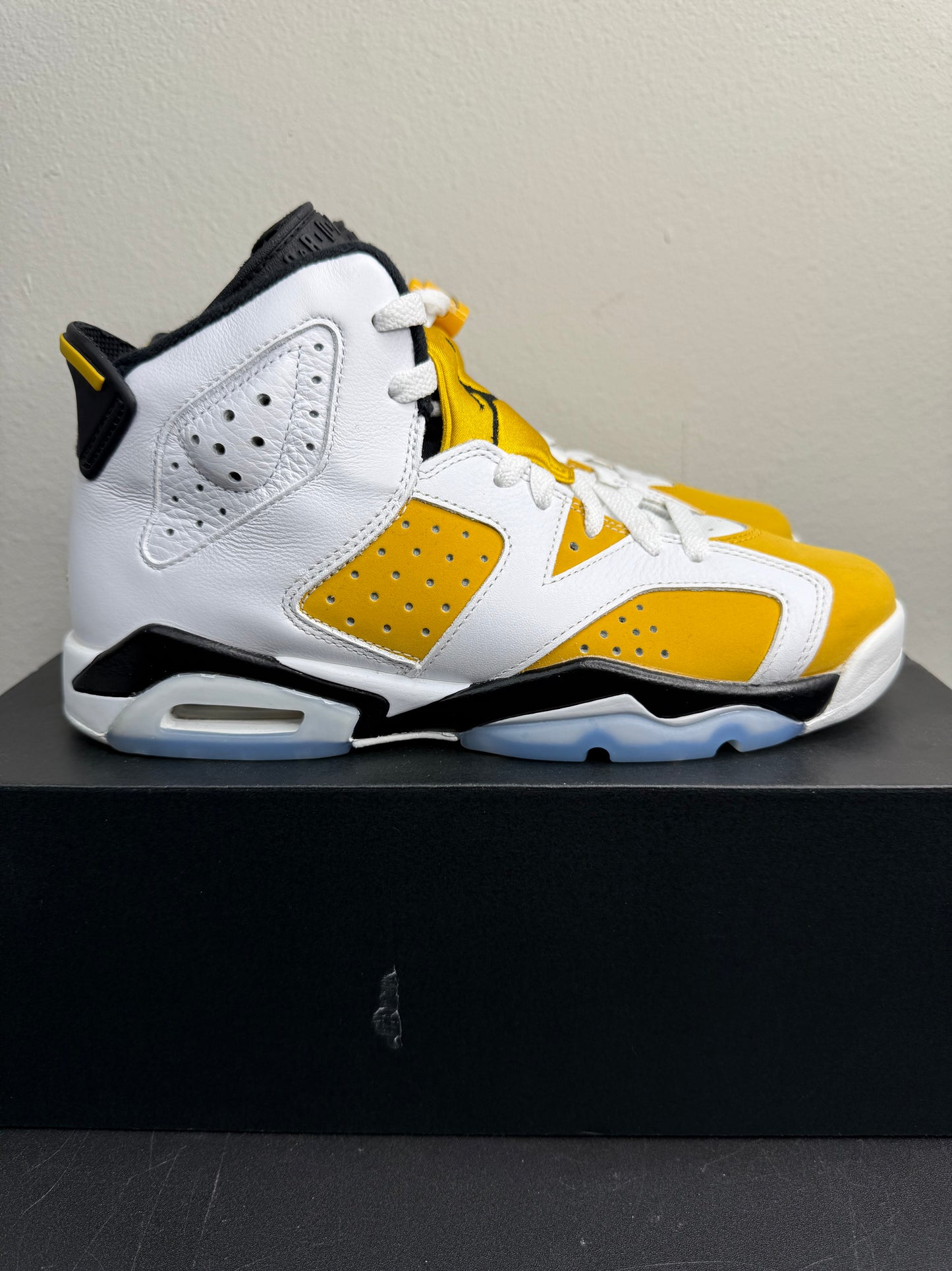 Air Jordan 6 Retro “Yellow Orchre” (GS) (Preowned)