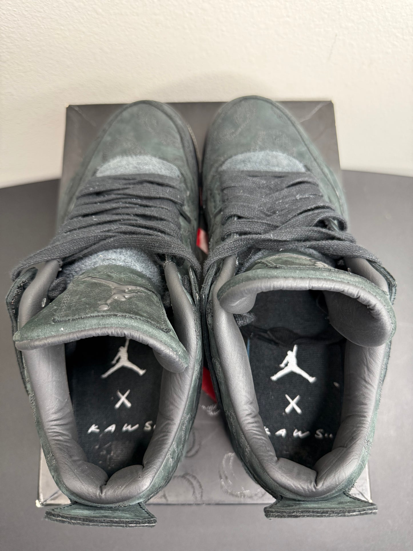 Air Jordan 4 Retro X KAWS (Black) (Preowned)