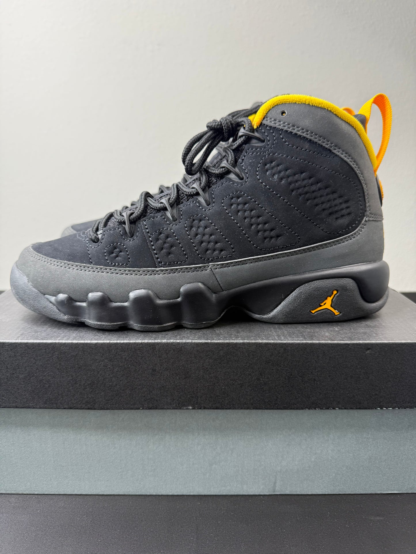 Air Jordan 9 “University Gold” (GS) (Preowned)