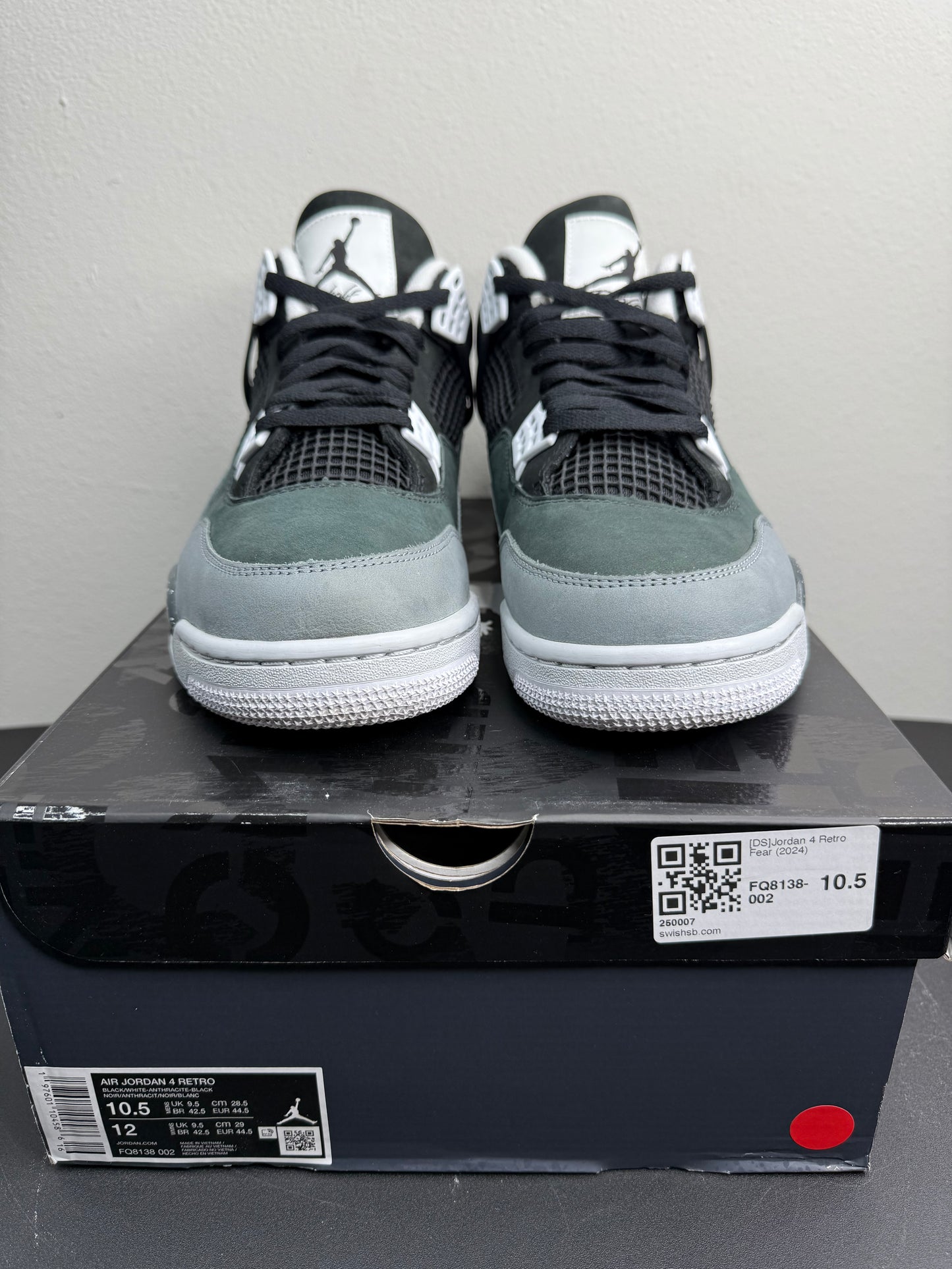 Air Jordan 4 Retro “Fear” (2024) (Preowned)