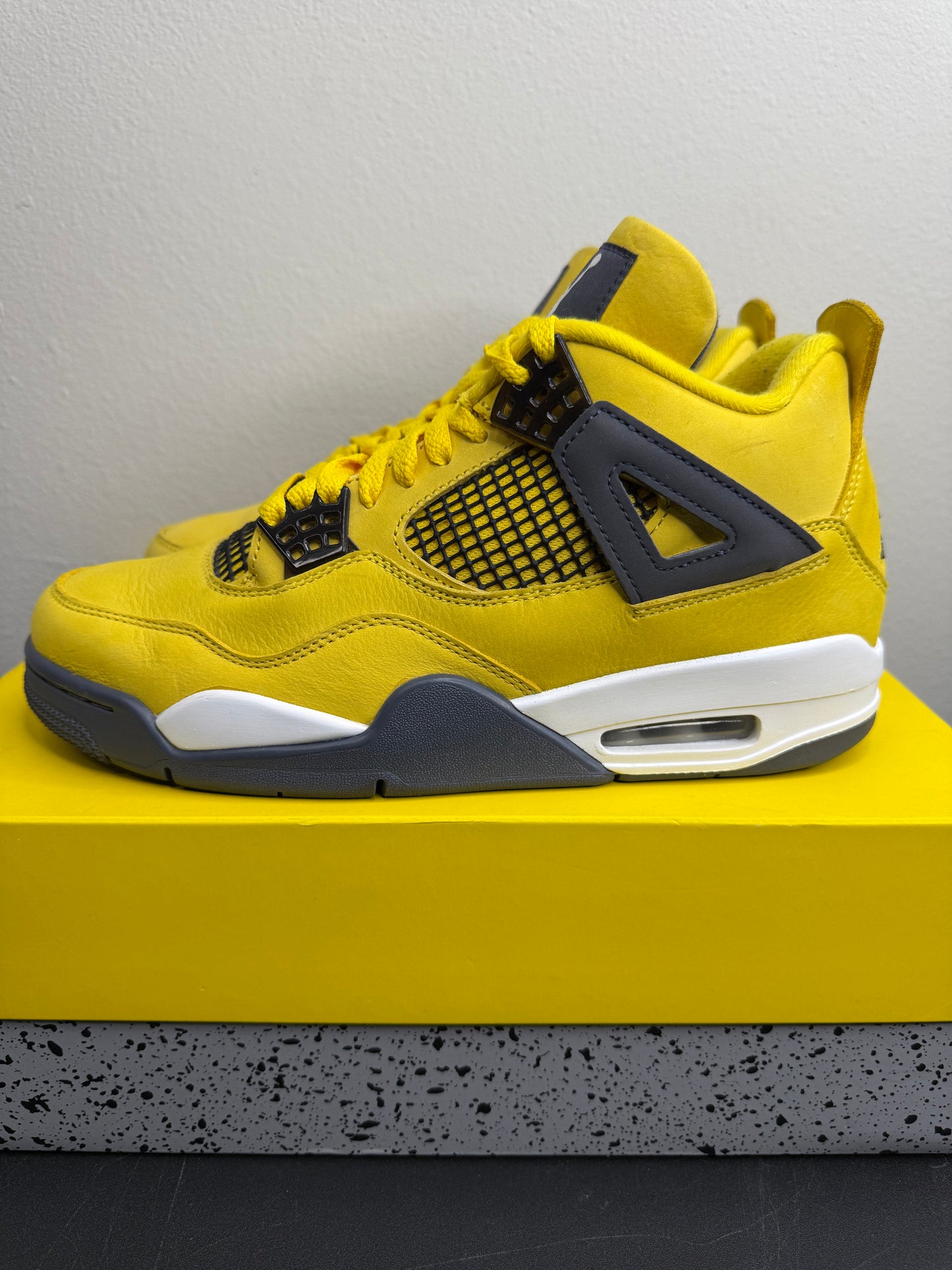 Air Jordan 4 Retro “Lightning 4” (2021) (Preowned)