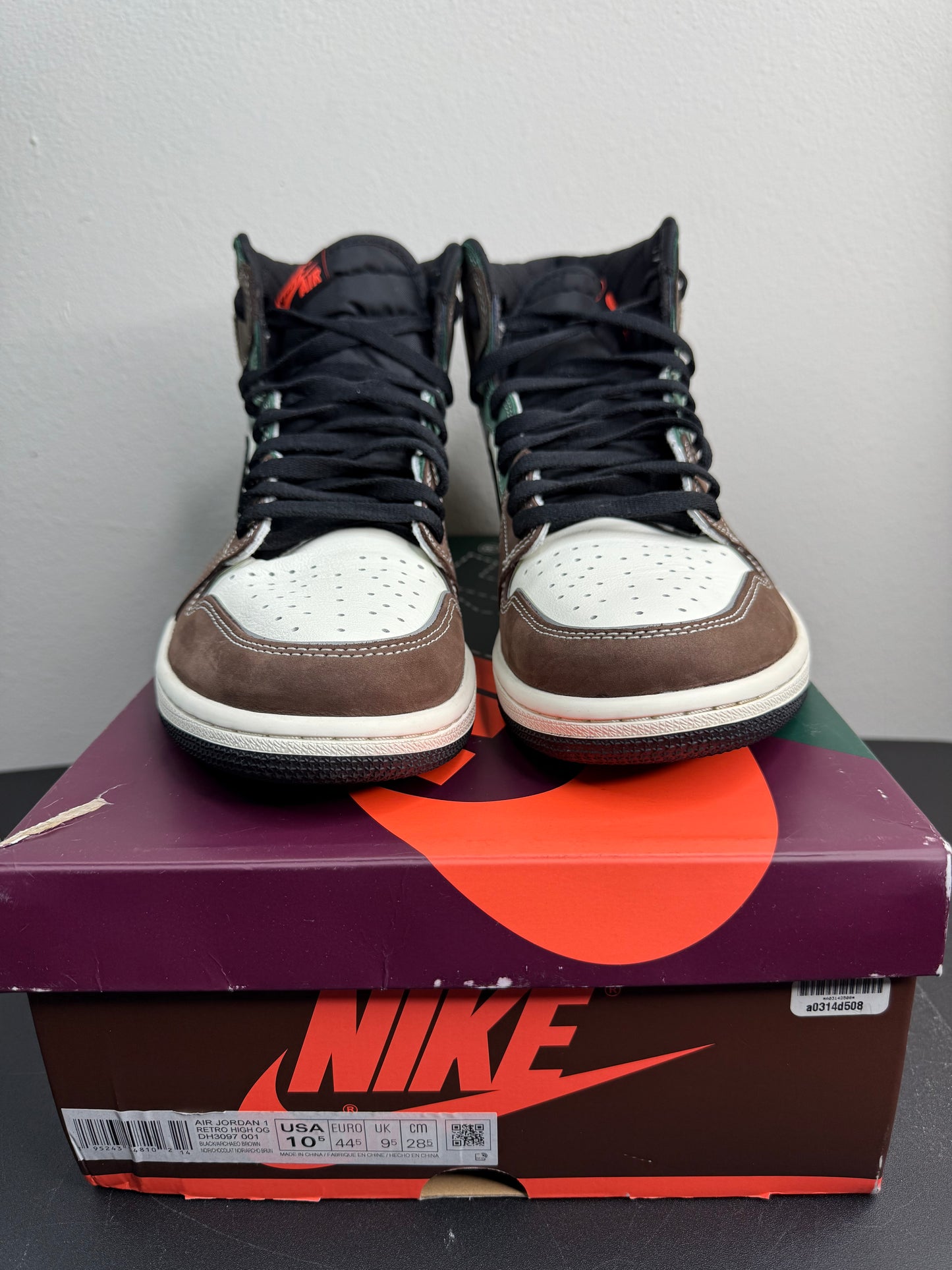 Air Jordan 1 Retro High OG “Hand Crafted” (Preowned)