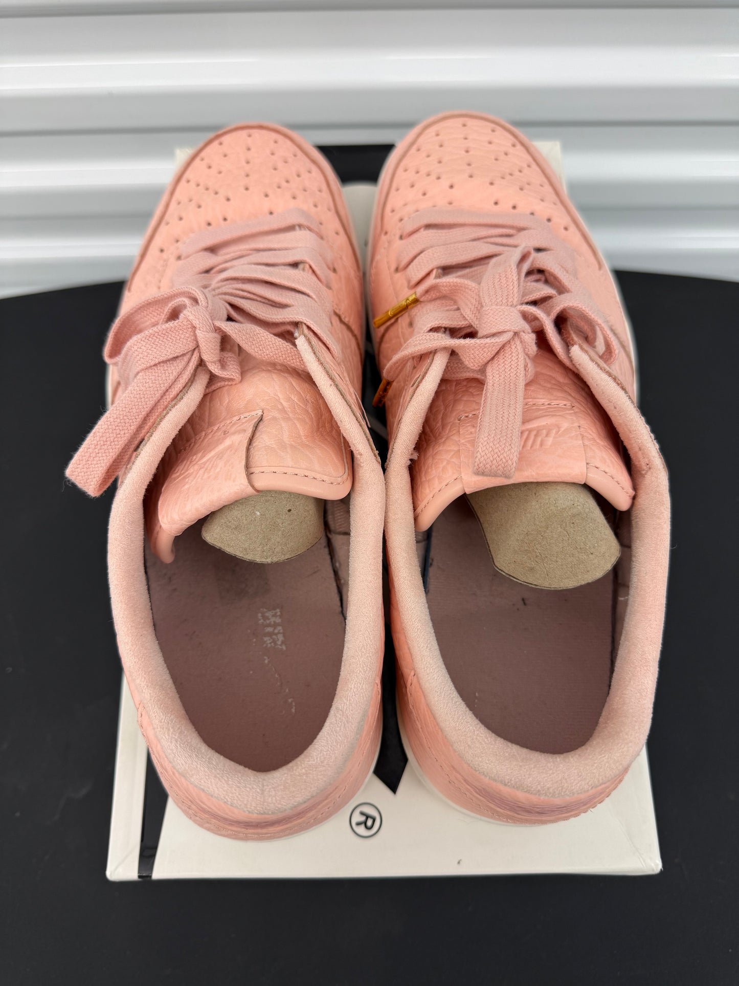 Air Jordan 1 Low Retro Swooshless “Artic Orange” (Preowned)