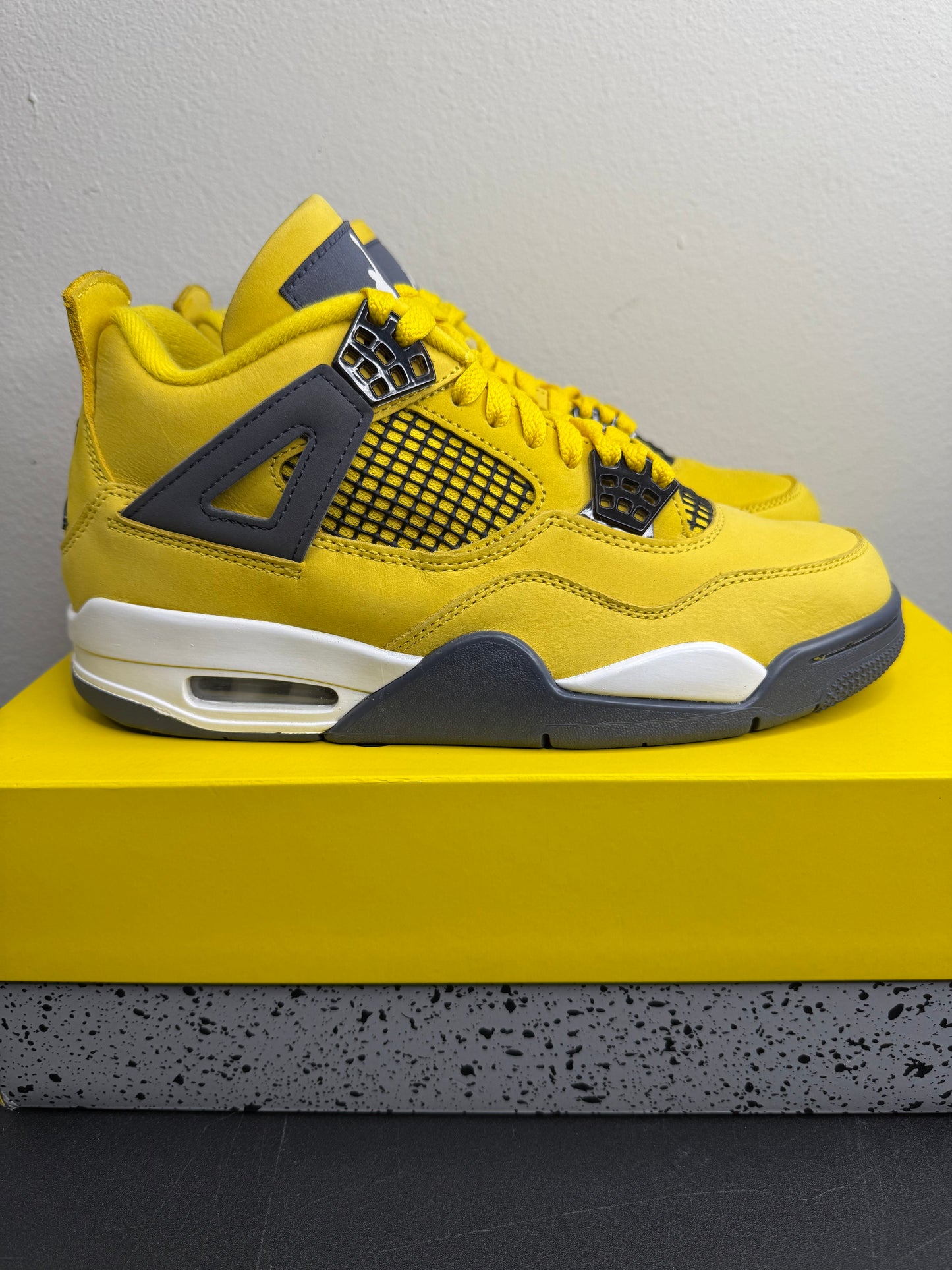 Air Jordan 4 Retro “Lightning 4” (2021) (Preowned)