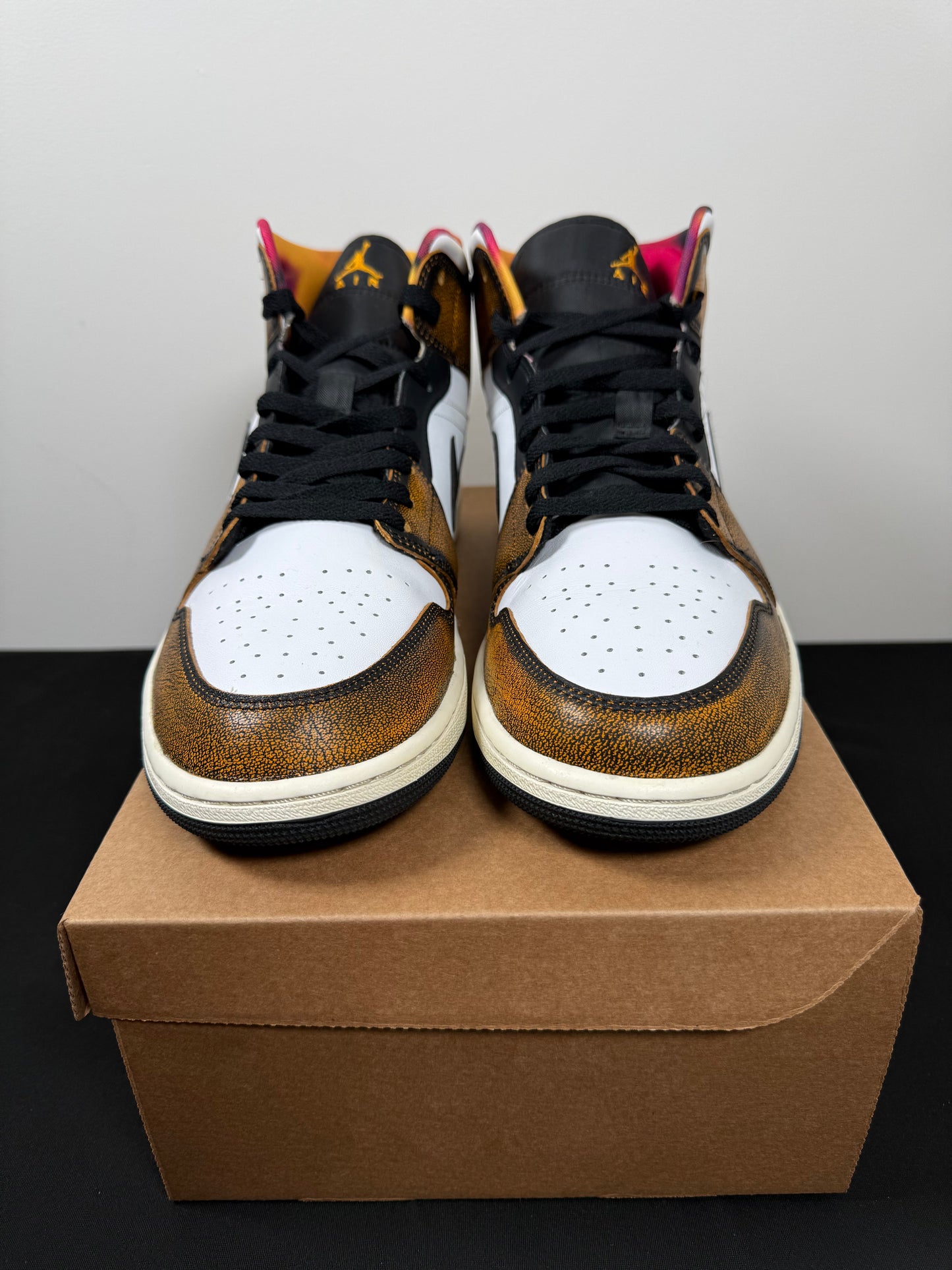 Air Jordan 1 Mid SE “Orange Wear-Away” (Preowned)