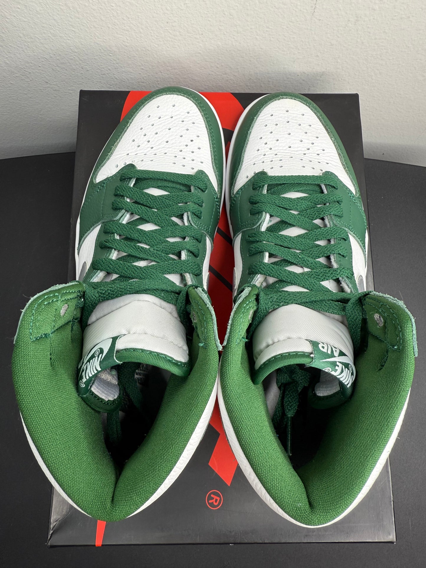 Air Jordan 1 Retro High OG “Gorge Green” (Preowned)