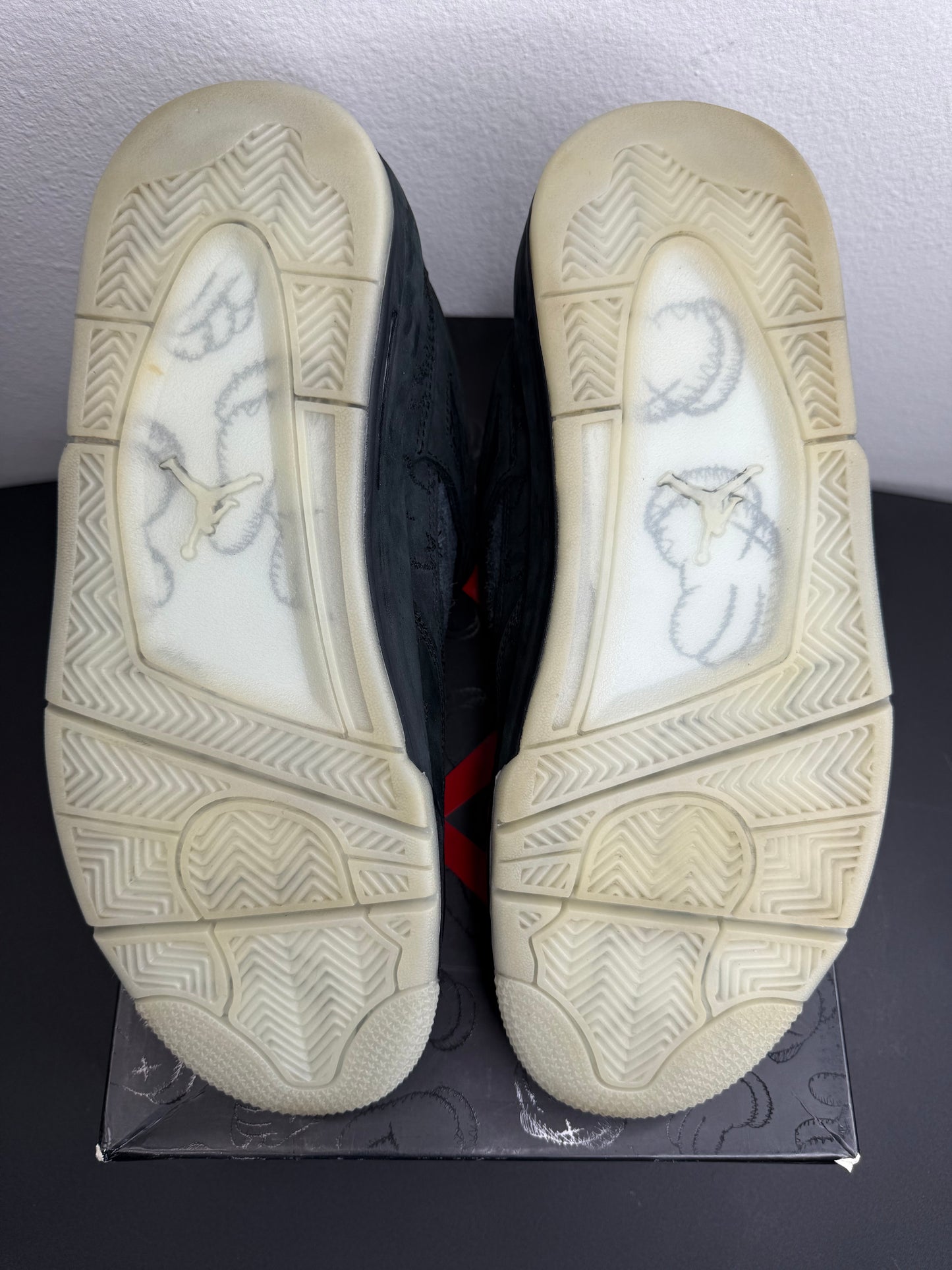 Air Jordan 4 Retro X KAWS (Black) (Preowned)