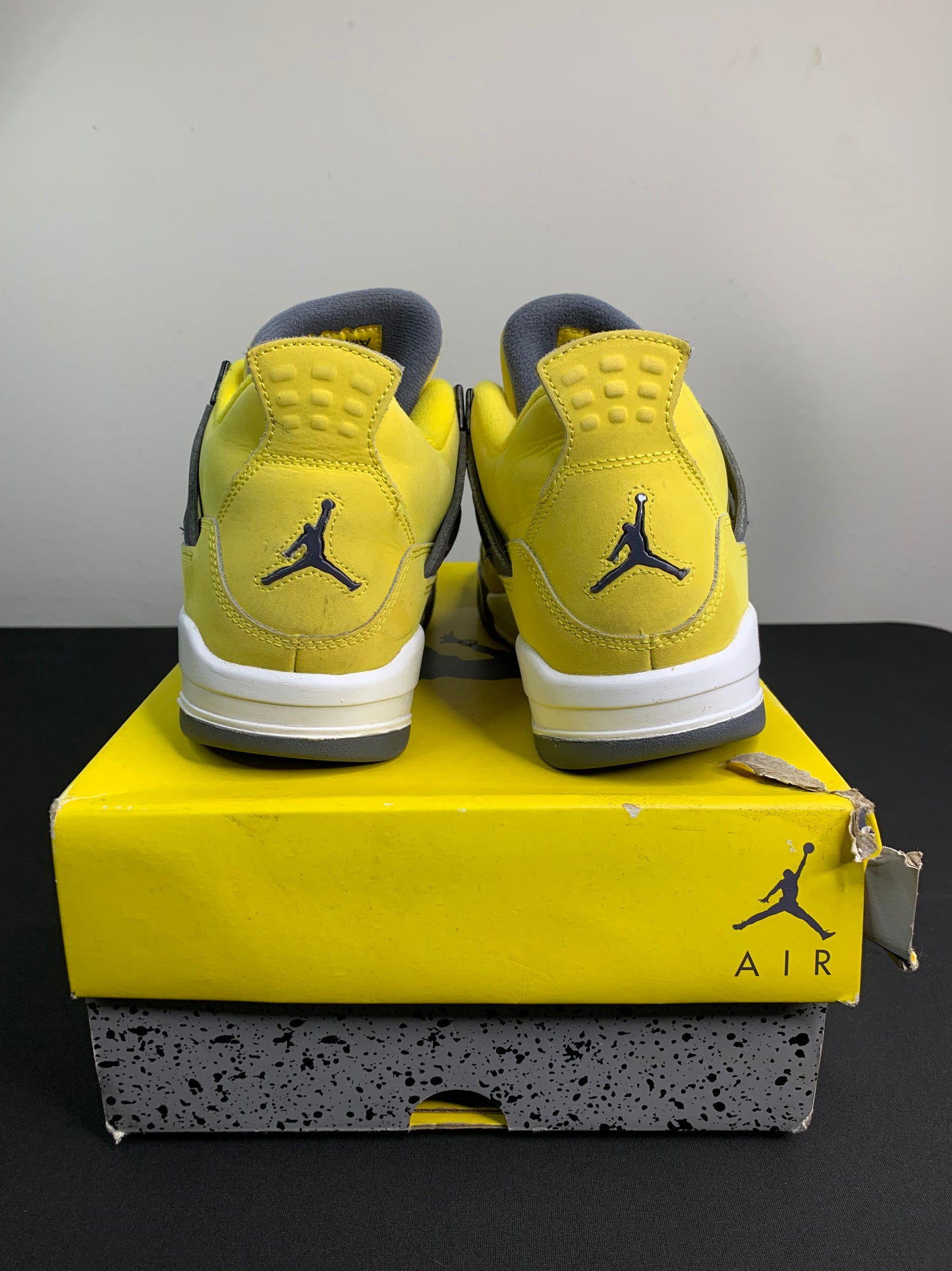 Air Jordan 4 Retro “Lightning” (2021) (GS) (Preowned)