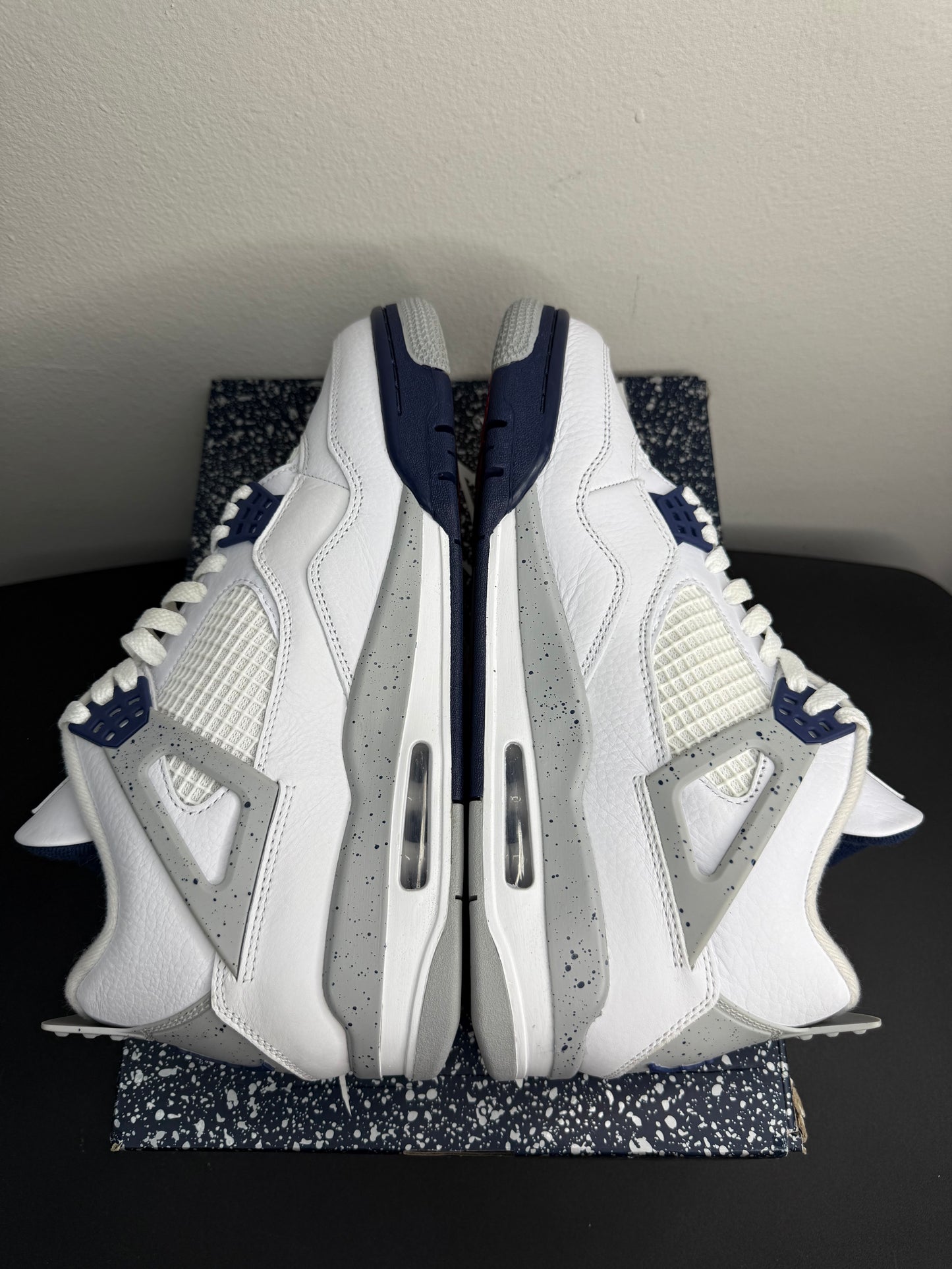 Air Jordan 4 Retro “Midnight Navy” (Preowned)