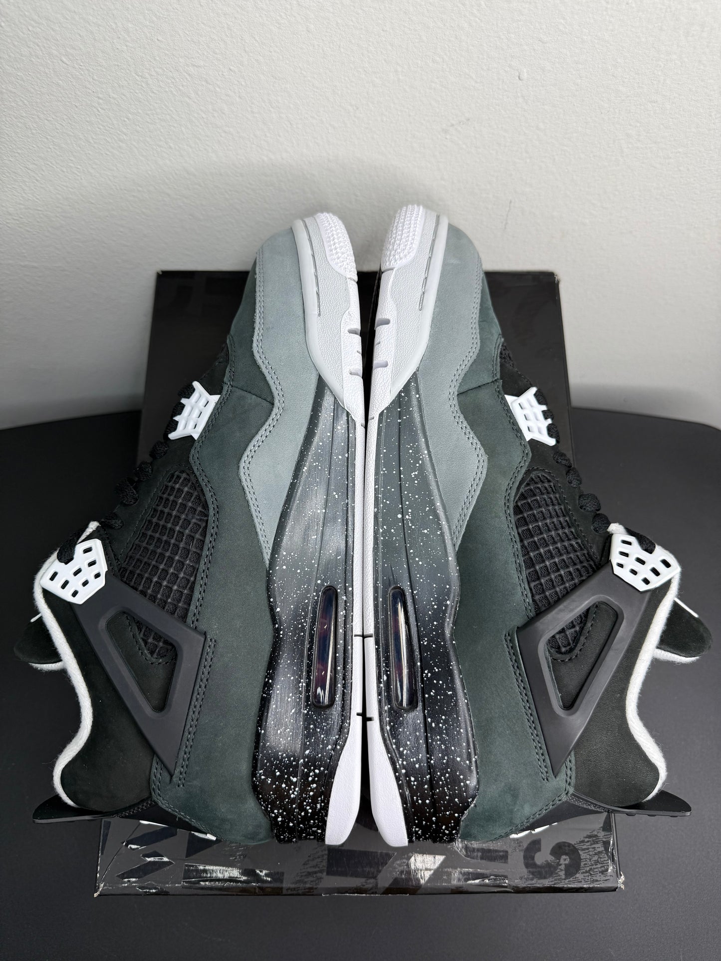 Air Jordan 4 Retro “Fear” (2024) (Preowned)