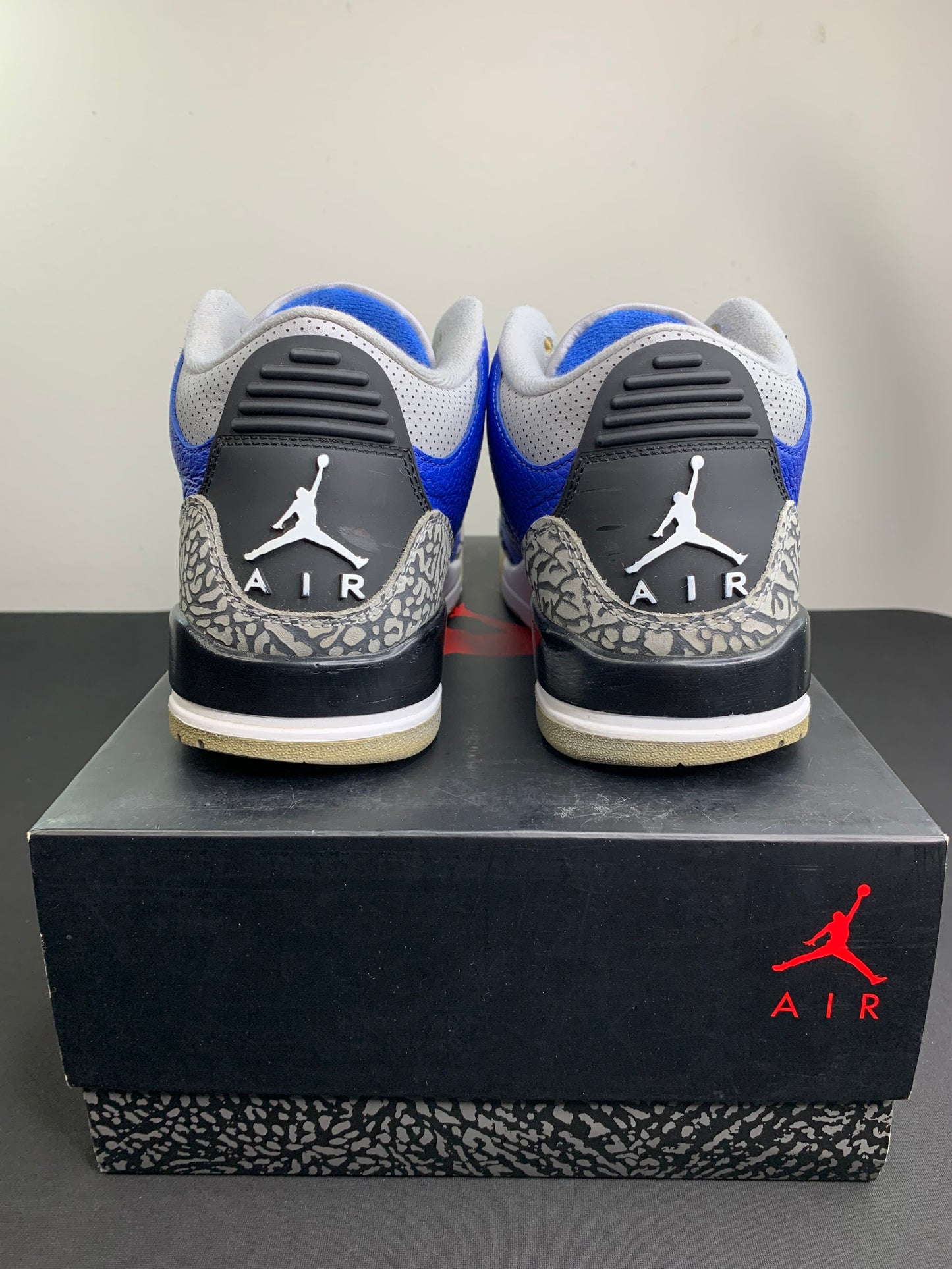Air Jordan 3 Retro “Varsity Royal” (Preowned)