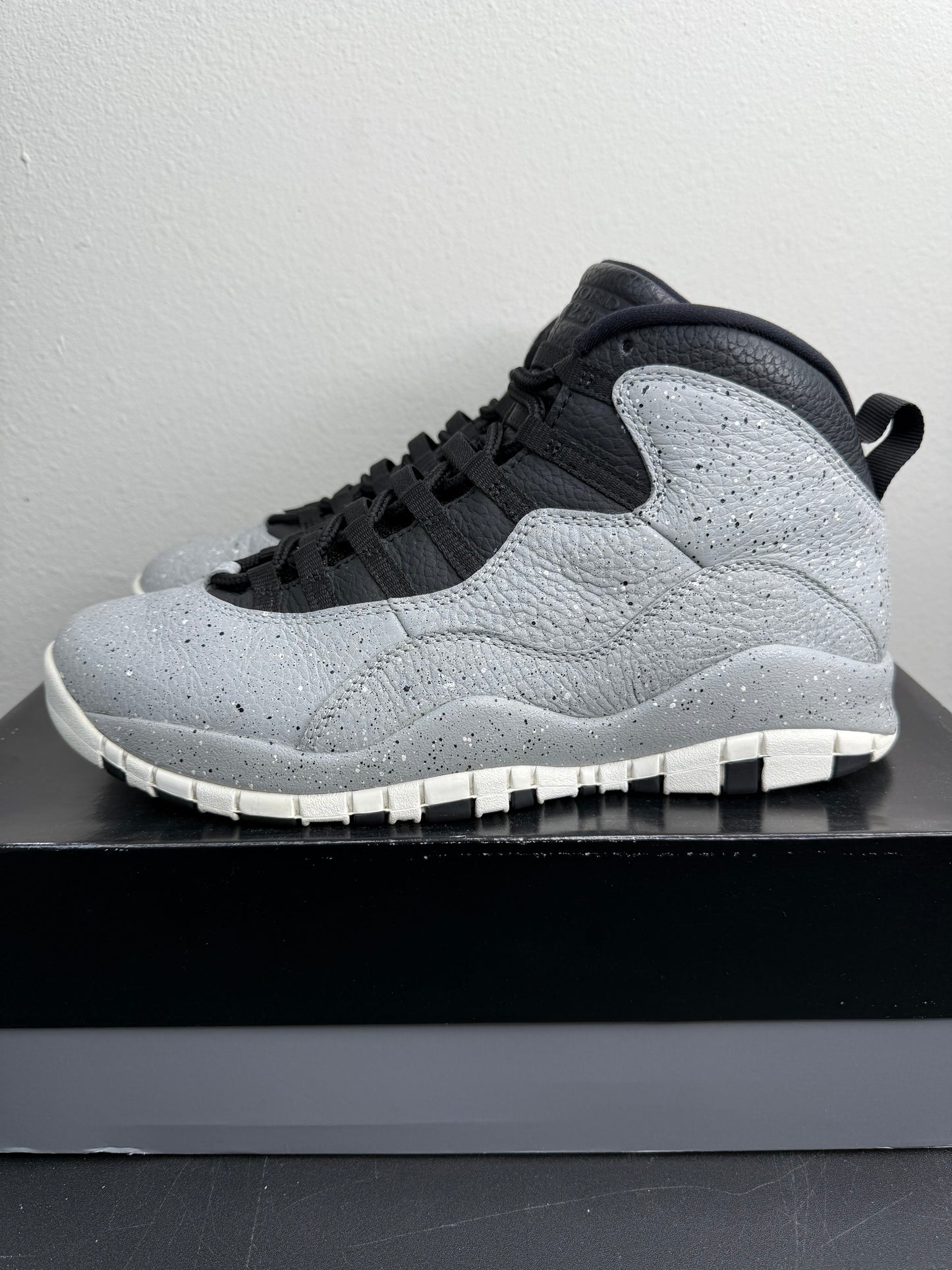Air Jordan 10 Retro “Light Smoke Grey/Cement” (Preowned)