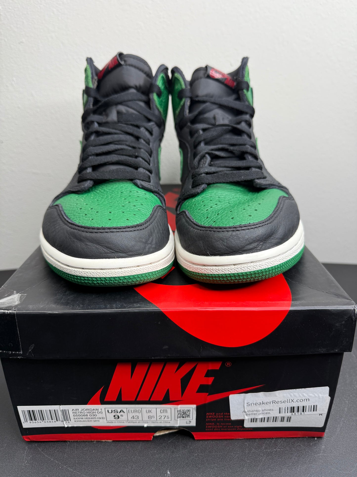 Air Jordan 1 Retro High OG “Pine Green 2.0” (Preowned)