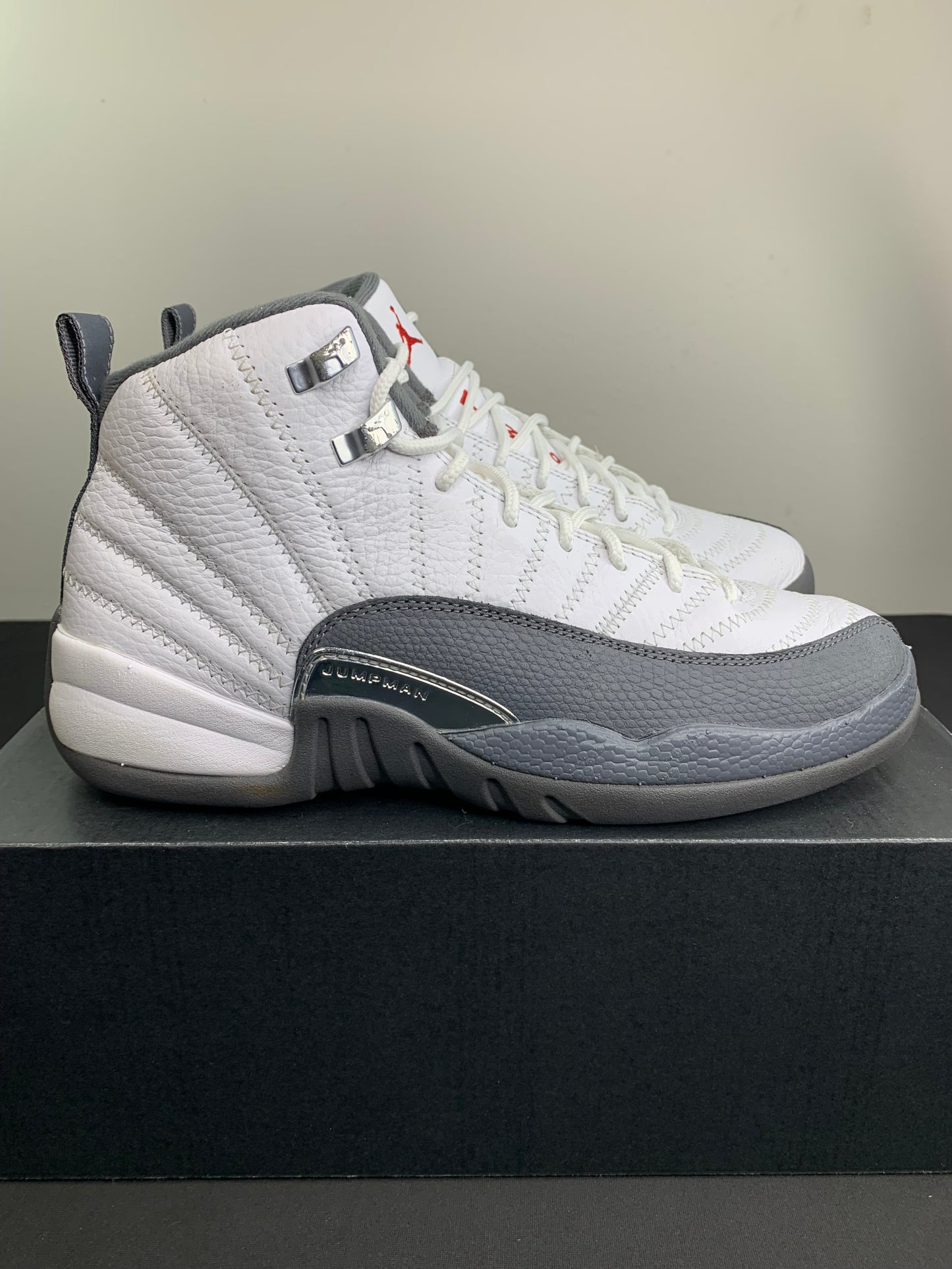 Air Jordan 12 Retro “White/Dark Grey” (GS) (Preowned)