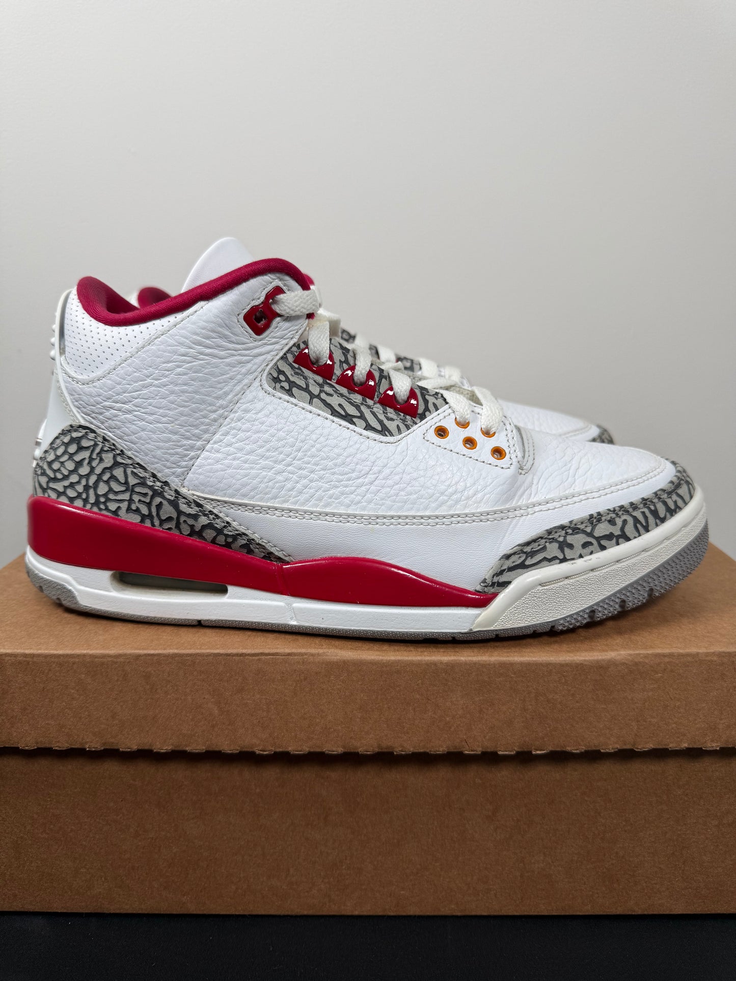 Air Jordan 3 “Cardinal” (Preowned)