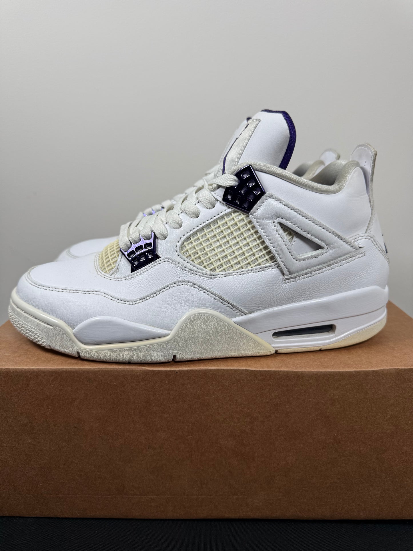 Air Jordan 4 “Metallic Purple” (Preowned)